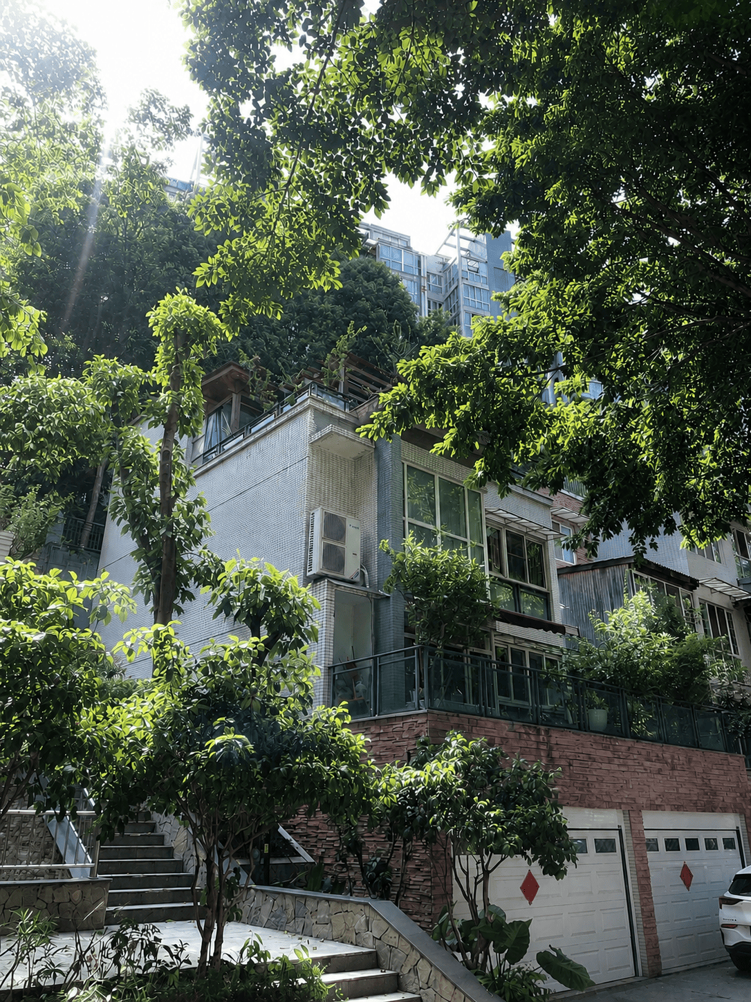 达州岛居岁月从容升级：小小岛老别墅加装蒂升悦行款电梯